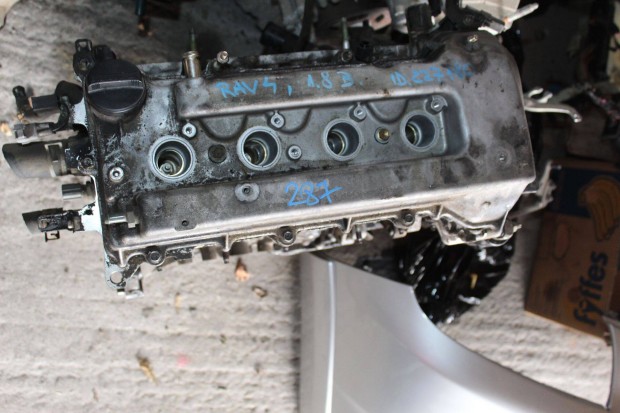 Toyota Rav4 2 1.8B 1ZZ motor, fztt blokk hengerfejjel