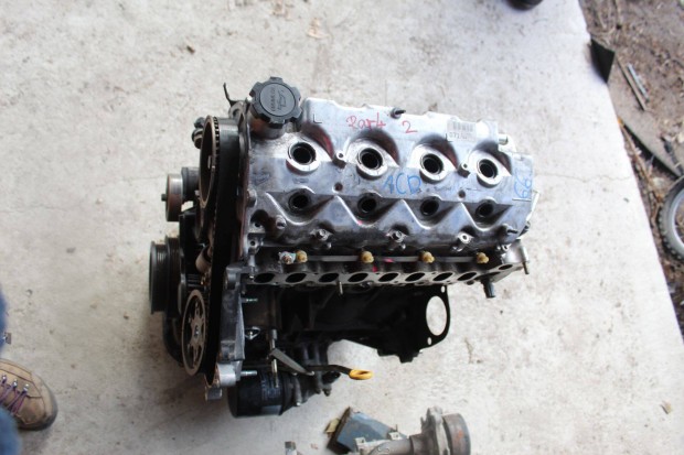 Toyota Rav4 2 2.0D fztt blokk hengerfejjel (1CD)