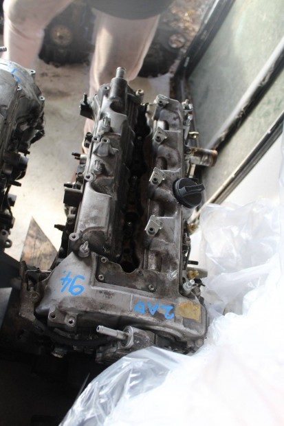 Toyota Rav4 III 2006-2013 2.2D fűzött blokk hengerfejjel 2adfhv