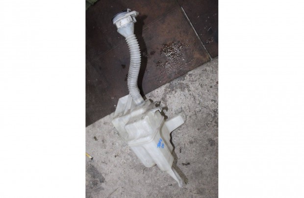 Toyota Rav4 III 2006-2013 ablakmosó tartály 2 pumpával 060851217