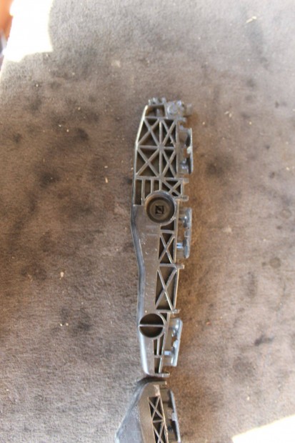 Toyota Rav4 III 2006-2013 bal hátsó lökhárító tartó 2.2D 5256342011