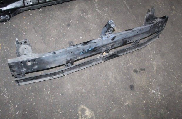 Toyota Rav4 III 2006-2013 első lökhárító merevítő