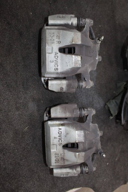 Toyota Rav4 III 2006-2013 féknyereg / DB