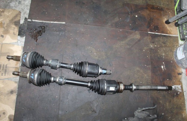 Toyota Rav4 III 2006-2013 féltengely jobb da51r