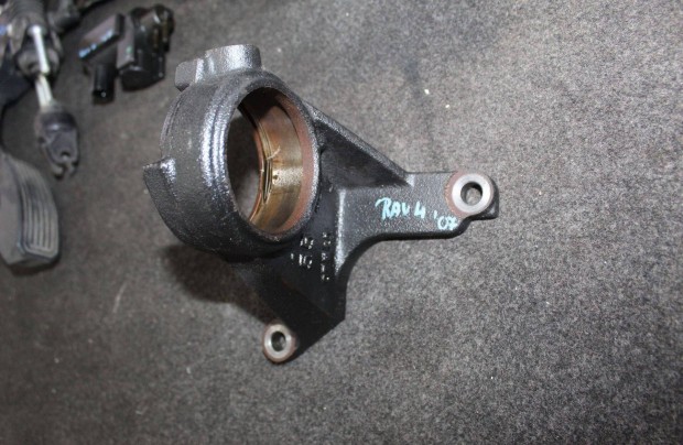 Toyota Rav4 III 2006-2013 féltengely tartó konzol