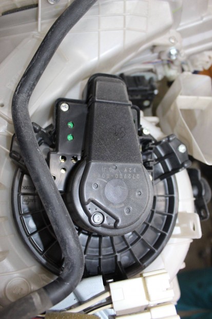 Toyota Rav4 III 2006-2013 fűtőmotor 2727008044