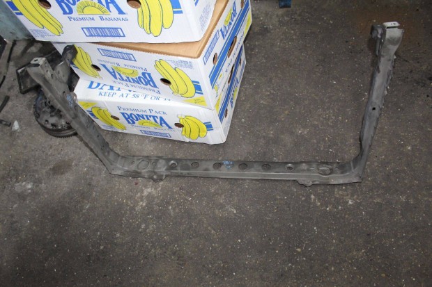 Toyota Rav4 III 2006-2013 homlokfal U alak