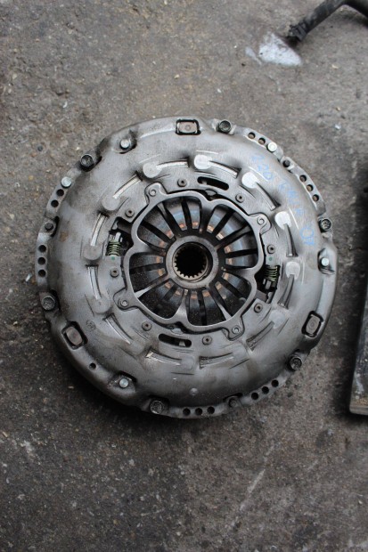 Toyota Rav4 III 2006-2013 kettős töm. lendkerék kuplungszerk.324066810