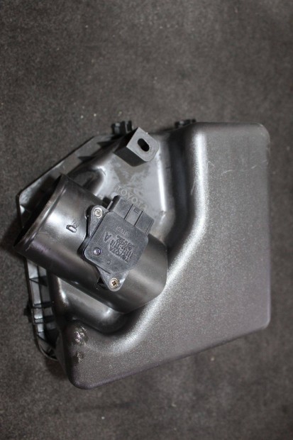 Toyota Rav4 III 2006-2013 légtömegmérő 2220430010