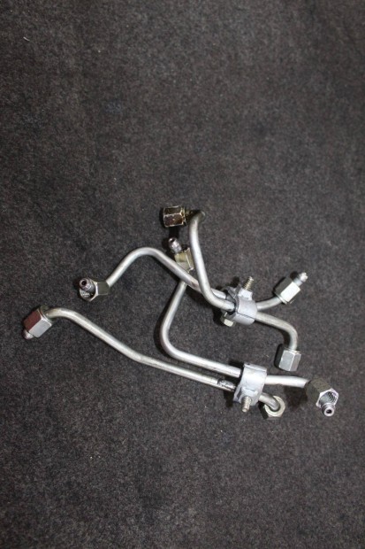 Toyota Rav4 III 2006-2013 üzemanyag csövek (4db)