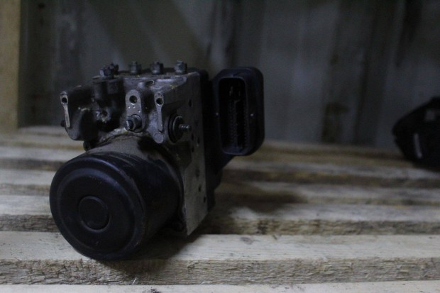 Toyota Rav4 II. (XA20) (2000 - 2006) 2.0D ABS kocka 44540-42040