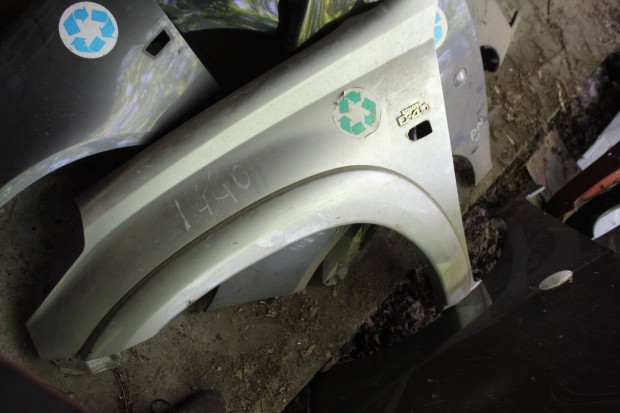 Toyota Rav4 II bal első sárvédő