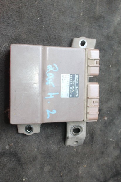 Toyota Rav4 II injektor vezérlő 89871-26010
