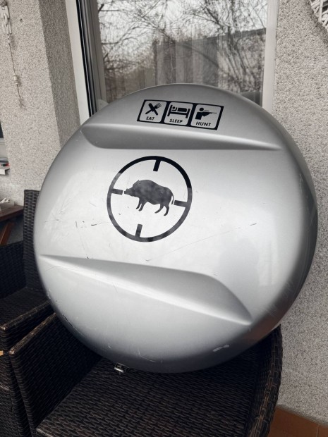 Toyota Rav4 - H�ts� ajt�ra szerelt p�tker�ktart� 