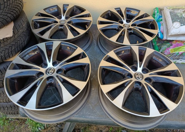 Toyota Rav4 gy�ri r18' alufelni garnit�ra 