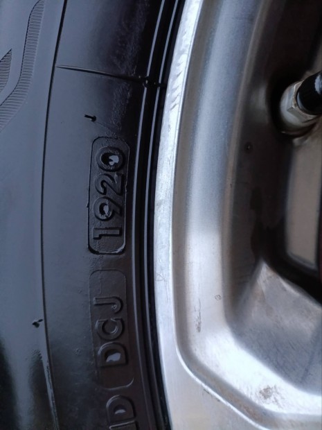 Toyota Rav4 gyri r18' alufelni garnitra 