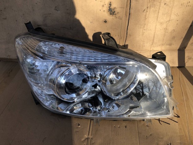 Toyota Rav4 jobb első lámpa