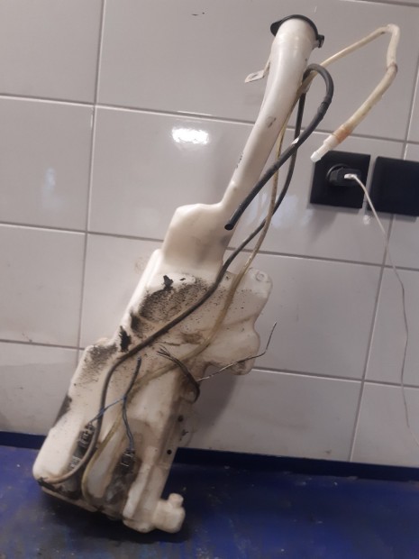 Toyota Rav 4 00-05 Ablakmos� Tart�ly + Ablakmos� Szivatty�