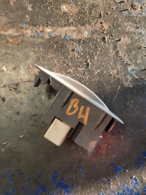 Toyota Rav 4 00-05 Bal H�ts� Ablakemel� Kapcsol�