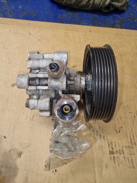 Toyota Rav 4 00-05 Korm�nyszerv� Szivatty�