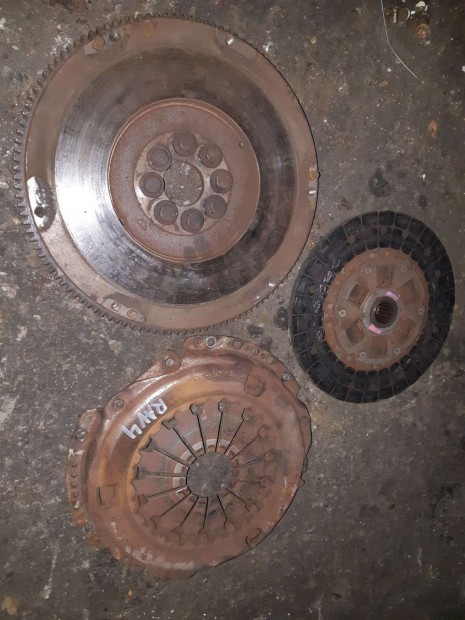 Toyota Rav 4 00-05 Kuplung Szett + Egytömegű Lendkerék