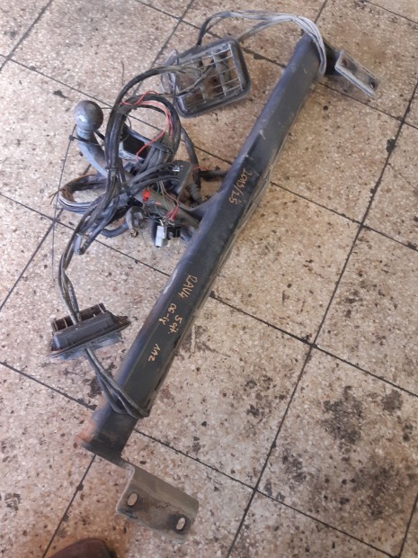 Toyota Rav 4 00-05 Von�horog