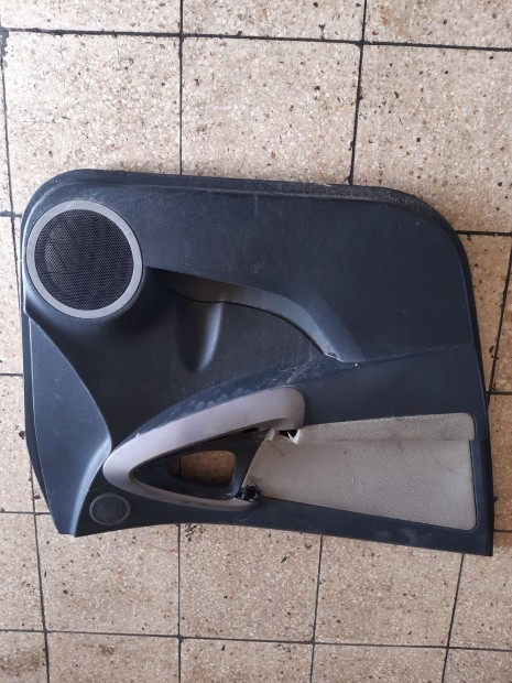 Toyota Rav 4 05-13 Bal Els� Ajt�k�rpit