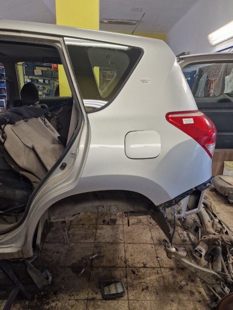 Toyota Rav 4 05-13 Bal H�ts� Ajt�