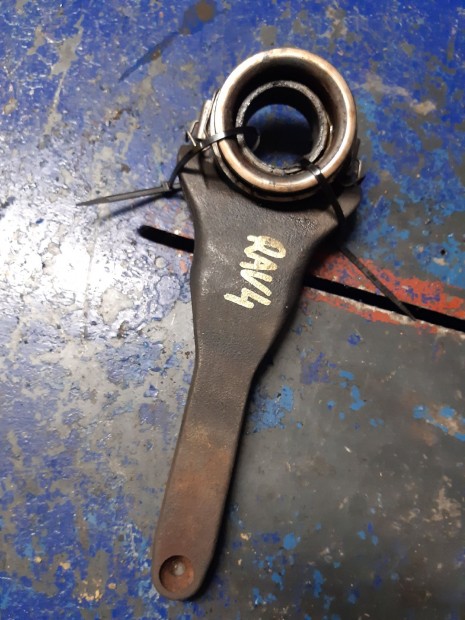 Toyota Rav 4 05-13 Kuplung Kiemel� Villa