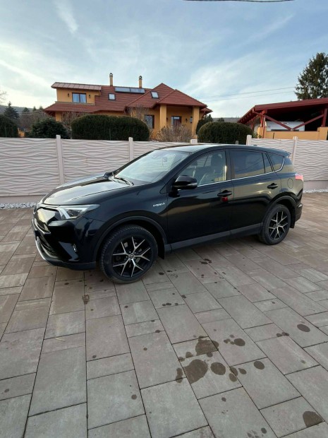 Toyota Rav 4 2.5 Hybrid Trend e-CVT
