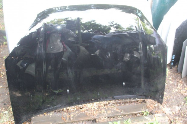 Toyota Rav 4 II. 2000-2006 motorháztető (46)