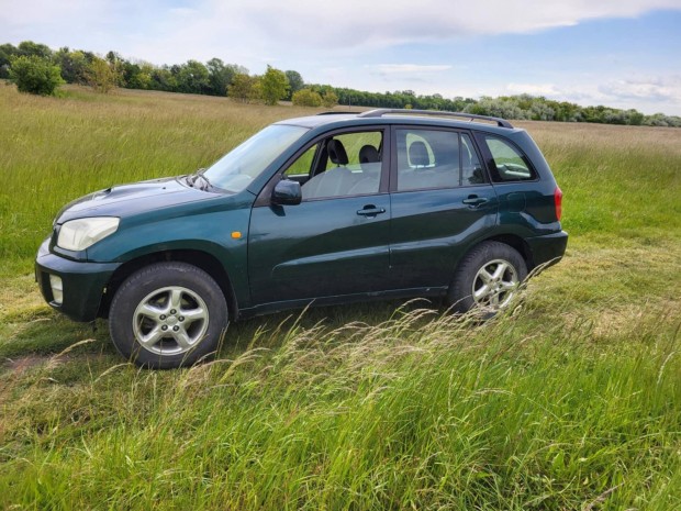 Toyota Rav 4 Rav4 2.0 D-4D 4x4 2 év műszaki