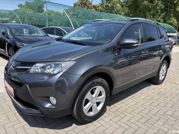 Toyota Rav 4 Rav4 2.0 D-4D Style Megkímélt álla...