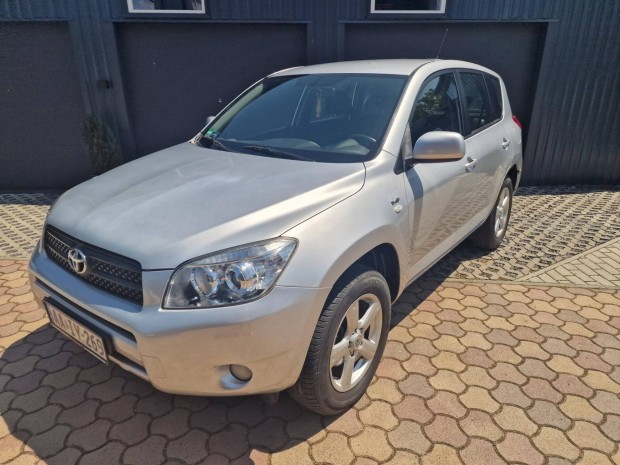 Toyota Rav 4 Rav4 2.2 D-4D 4x4 Garantált KM-FUT...