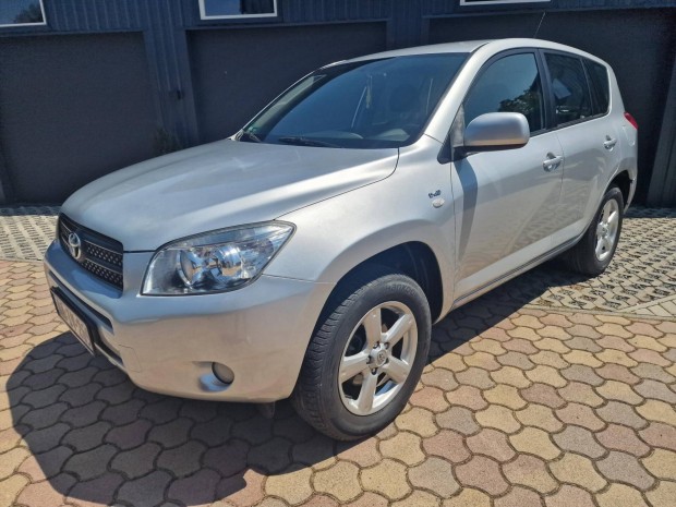 Toyota Rav 4 Rav4 2.2 D-4D 4x4 Garantált KM-FUT...