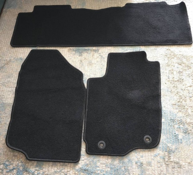 Toyota Rav 4 eredeti utast�ri sz�vet sz�nyeg 