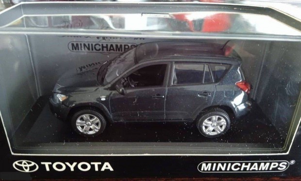 Toyota Rav 4 kisauto modell 1/43 Elad