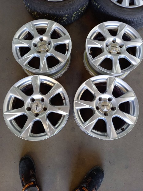 Toyota Suzuki 6.5x16 5x114.3 Alufelni szett jxx