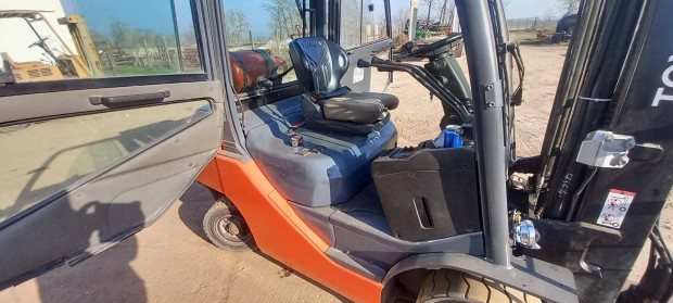 Toyota Targonca 2.5 T