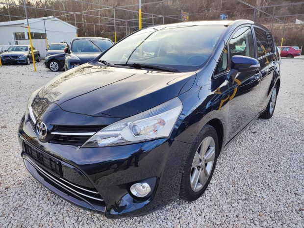 Toyota Verso 1.6 D-4D Design Business 7 Szemly...