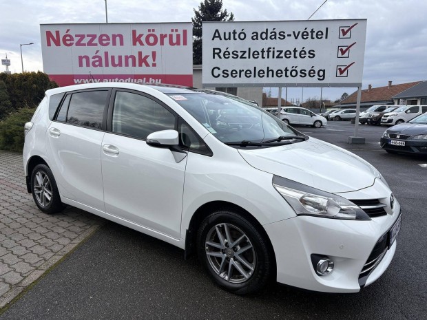 Toyota Verso 1.6 D-4D Feel! Skyview
