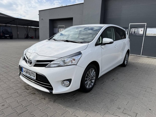 Toyota Verso 1.6 D-4D Live Plus TSS 189.000KM!!...