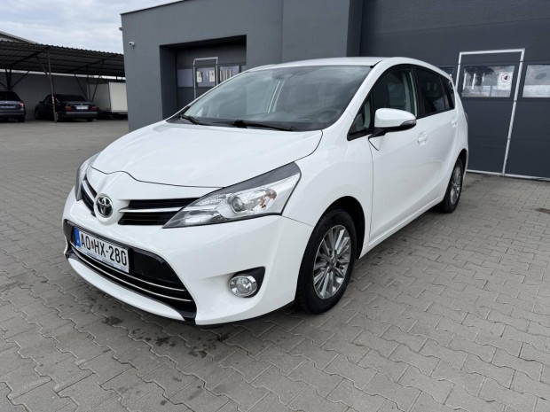 Toyota Verso 1.6 D-4D Live Plus TSS 1 �v Garanc...