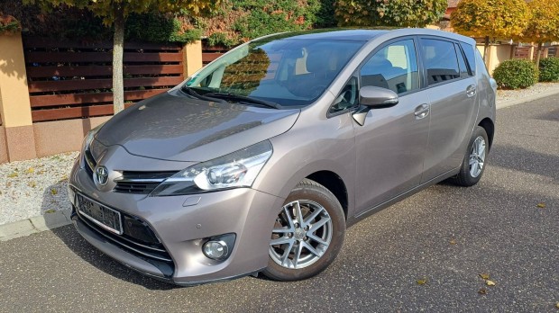 Toyota Verso 1.8 Executive Skyview Friss műszak...