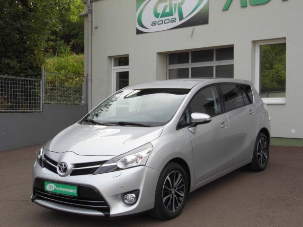 Toyota Verso 1.8 Executive TSS Szervizkönyv-NAV...