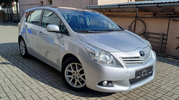 Toyota Verso 1.8 Executive - 7 szemly - Renget...