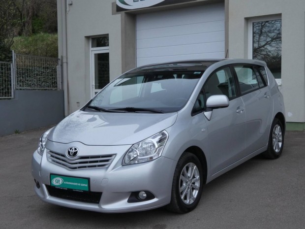 Toyota Verso 1.8 Sol Digit Kl�ma-Tempomat-Panor...