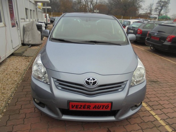 Toyota Verso 1.8 Terra 6 Sebessg 7 Szemlyes P...
