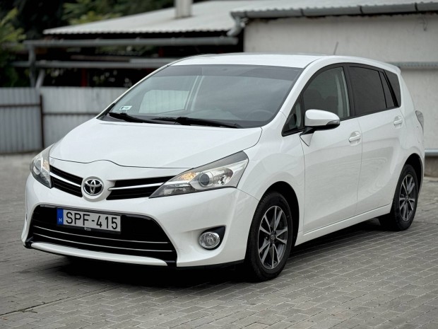Toyota Verso 2.0D 2013.12havi magánszemélytől