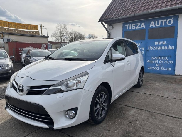 Toyota Verso 2.0 D-4D Lounge navi.kamera.ülésfű...
